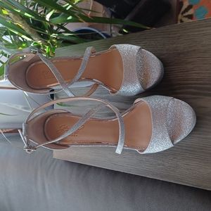 NWT/box Badgley Mischka